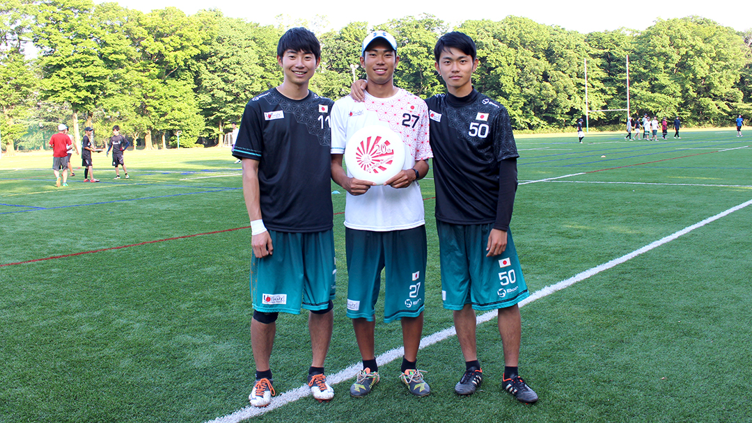 右から沖政貴大さん、中尾賢太郎さん、宮地紀年さん